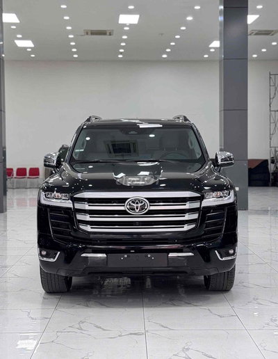 Toyota Land Cruiser LC300 Đen 2023