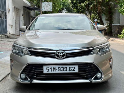 Toyota Camry 2018 2.5Q Vàng cát