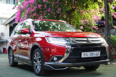 Mitsubishi Outlander 2018 2.0 Đỏ