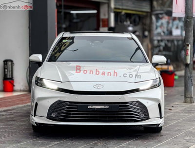 Xe Toyota Camry 2.5 HEV Mid 2025