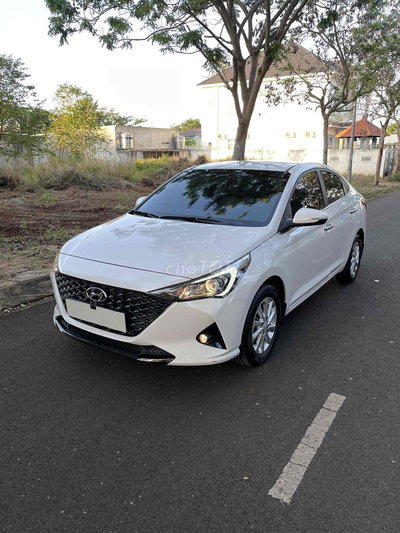 Hyundai Accent 2023 - 10000 km