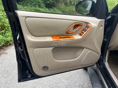 Ford 2004 Trắng Tự động