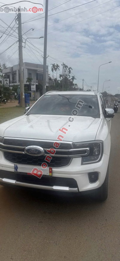 Xe Ford Everest Titanium 2.0L 4x2 AT 2025