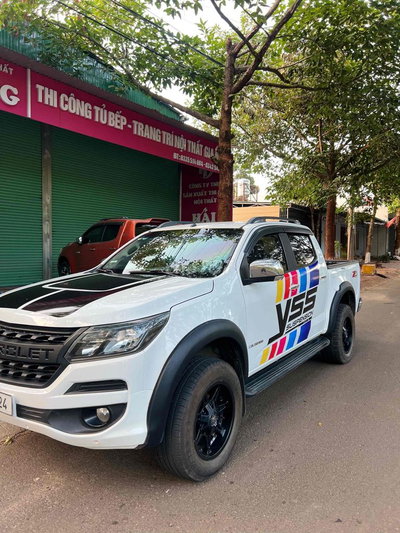 Chevrolet Colorado số tự động 2 cầu