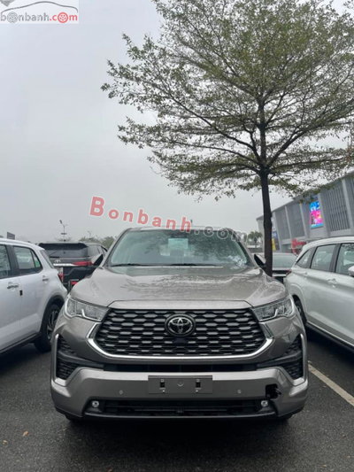 Xe Toyota Innova Cross HEV 2.0 CVT 2026