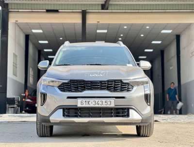 KIA SONET 2025 LUXURY 500 km