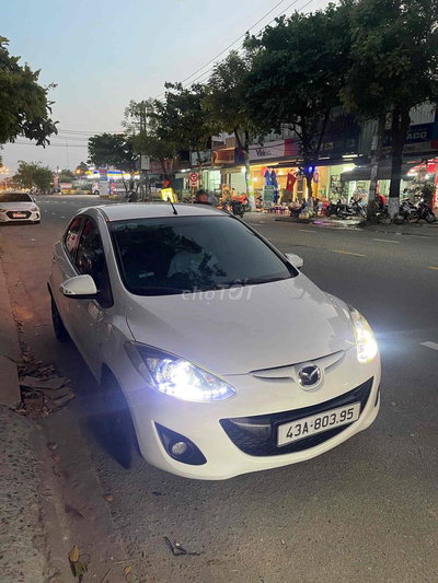 Mazda 2 Sport 2014 Trắng 102.000 km