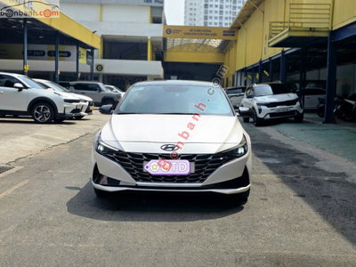 Xe Hyundai Elantra 1.6 AT Đặc biệt 2024