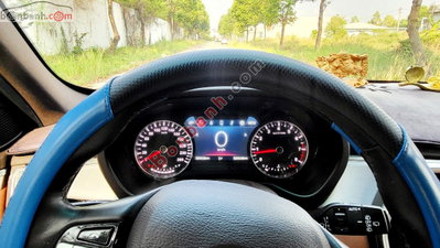 Xe VinFast Lux SA 2.0 Cao cấp 2022