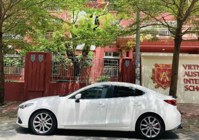Mazda 3 2016 2.0 Trắng 140.000 km