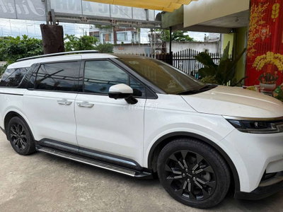 Kia Carnival 2021 Premium Trắng