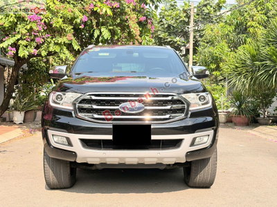 Xe Ford Everest Titanium 2.0L 4x2 AT 2019