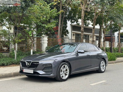 Xe VinFast Lux A 2.0 Plus 2.0 AT 2019
