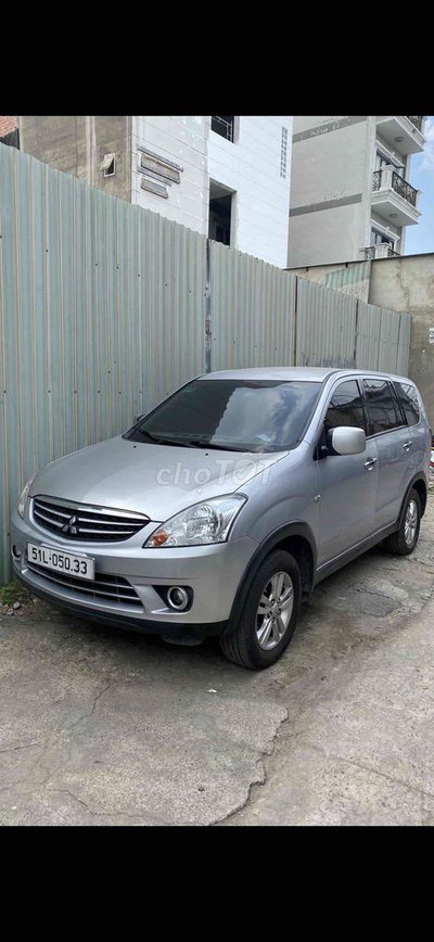 Mitsubishi Zinger2009 8chỗ Bạc