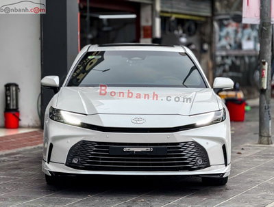 Xe Toyota Camry 2.5 HEV Mid 2025
