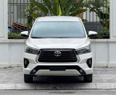 Cần bán Innova số sàn form mới 2020