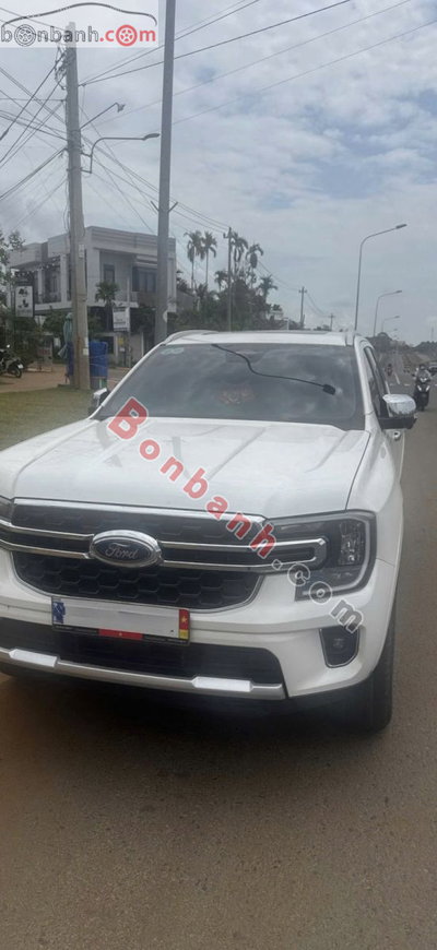 Xe Ford Everest Titanium 2.0L 4x2 AT 2025