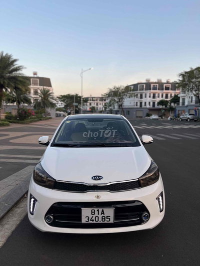 Kia Soluto 2019 Deluxe Trắng
