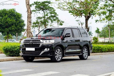 Xe Toyota Land Cruiser VX.R 5.7 V8 2016