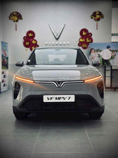 Vinfast VF MPV 7 chỗ Đen