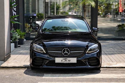 Mercedes-Benz C300 AMG 2021 Đen