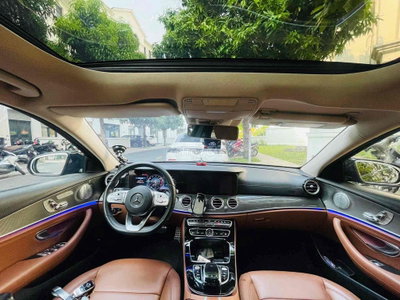 Mercedes-Benz E300 2019 Đen 65000 km