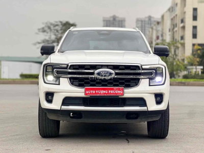 Ford Everest Titanium 2.0AT 4x4 chạy 2,3v km
