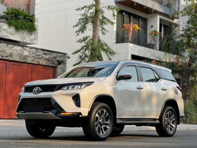Toyota Fortuner 2021 2.4G 4x2AT
