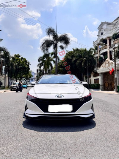 Xe Hyundai Elantra 1.6 AT Tiêu chuẩn 2022