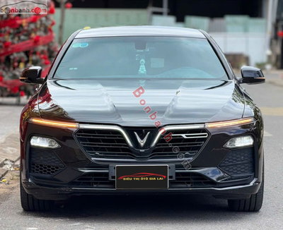Xe VinFast Lux A 2.0 Base 2.0 AT 2021