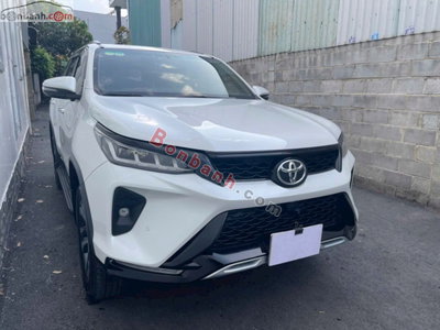 Xe Toyota Fortuner 2.4G 4x2 AT Legender 2021