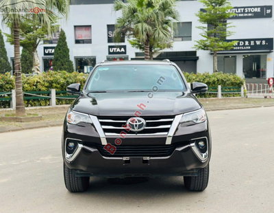 Xe Toyota Fortuner 2.4G 4x2 AT 2018