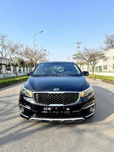Kia Sedona 2017 Đen 7 chỗ