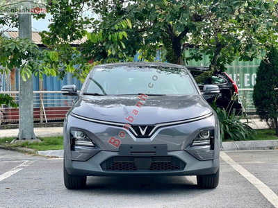 Xe VinFast VF6 Eco 2026
