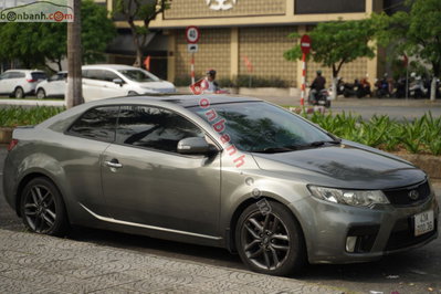 Xe Kia Cerato Koup 2.0 AT 2010