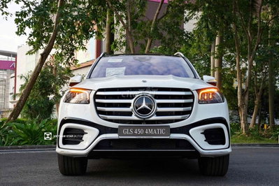 Mercedes-Benz GLS 450 Trắng Mới