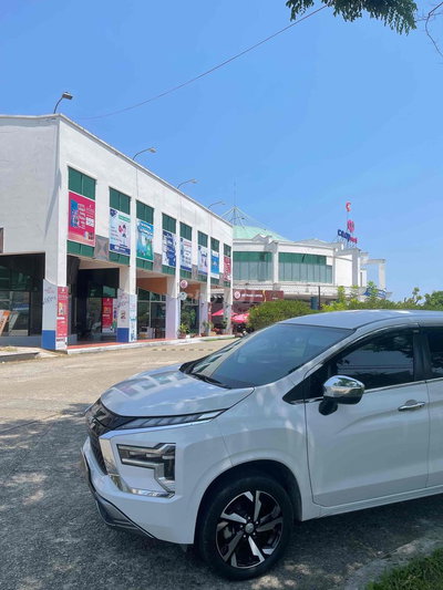Mitsubishi màu Trắng