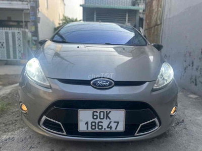 Ford Fiesta S 1.5AT Hatchback Xám