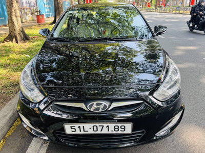 Hyundai Accent 5 chỗ Đen