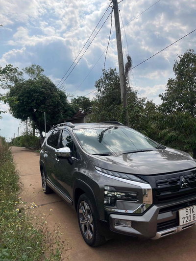 Mitsubishi Xpander Cross 2023 - 27000 km