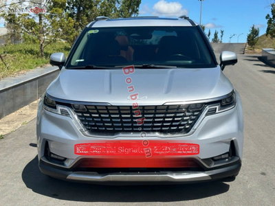 Xe Kia Carnival Signature 2.2D 2021