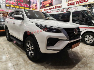Xe Toyota Fortuner 2.4L 4x2 MT 2022