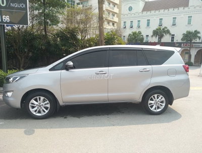 Toyota Innova 2018 MT 2.0 E Bạc