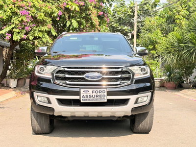 Ford Everest Titanium 4x2 Đen