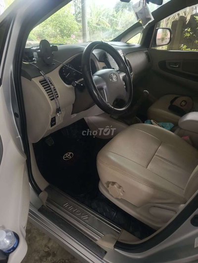 Toyota Innova 2014 E