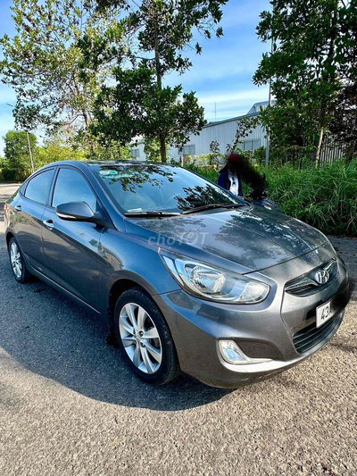 Hyundai Accent Xám 2011