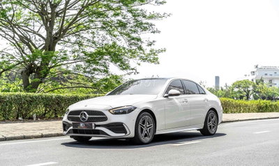 Mercedes-Benz C300 V2 2025 76 km
