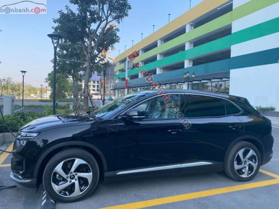 Xe VinFast VF8 Eco 2026