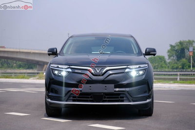 Xe VinFast VF8 S 2024