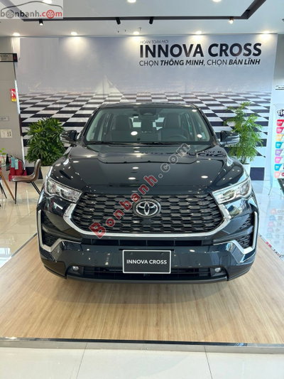 Xe Toyota Innova Cross HEV 2.0 CVT 2026